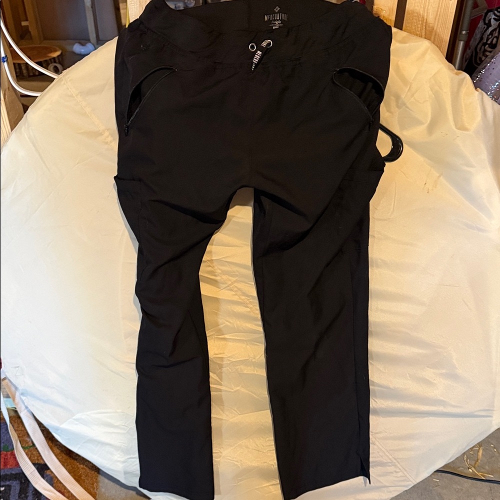 Med couture women Black scrub Pants